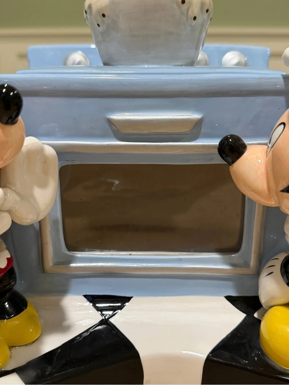 RARE Disney Cookie Jar with Mickey, Minnie, and Pluto from 2006 - Good Condition